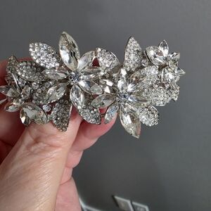 Crystal Floral Hair Barrette - Silver Sparkle